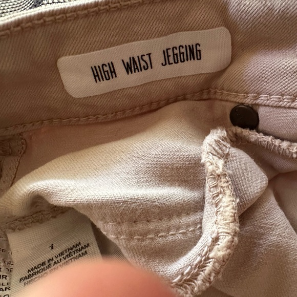 Garage high waist jegging Khaki pants size 1. - Picture 6 of 6